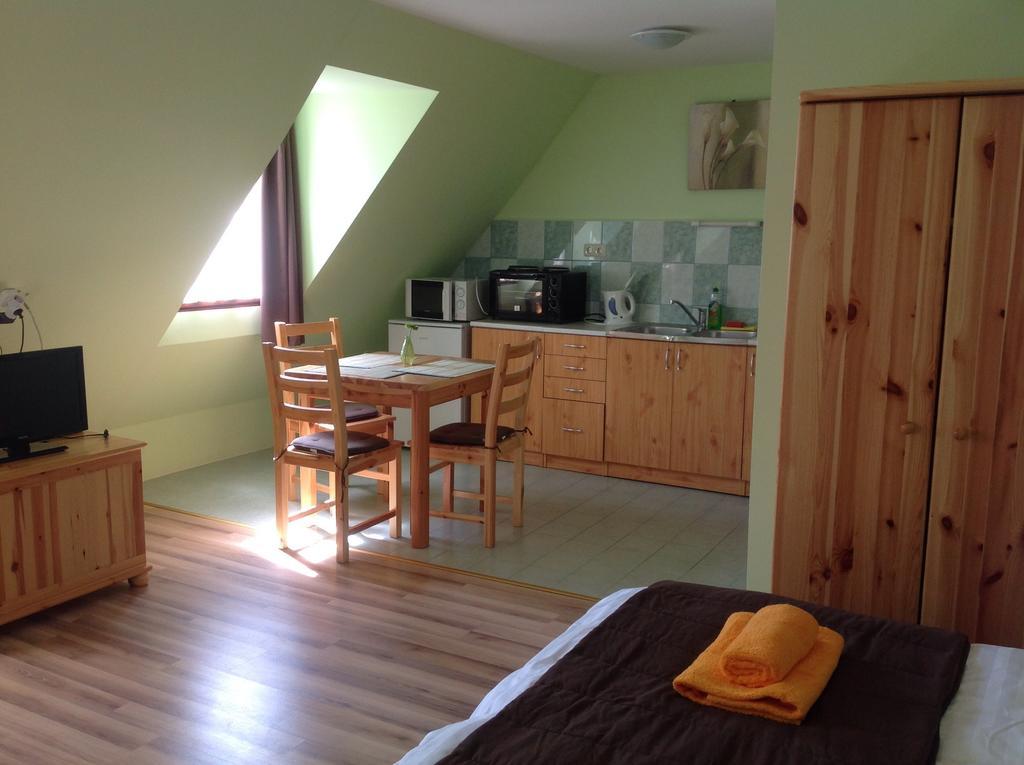 Apartment Villa Attila Hévíz Rom bilde